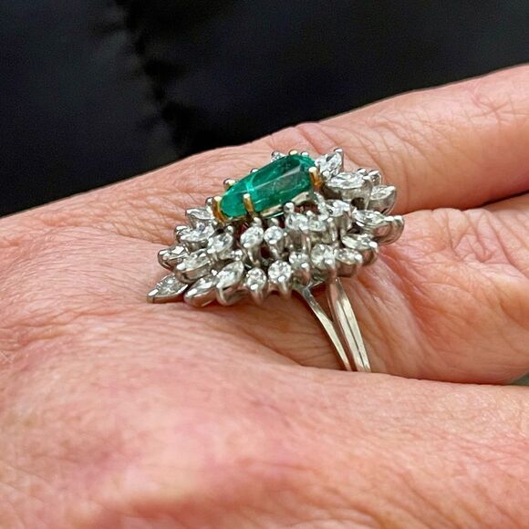 Genuine Colombian emerald and diamond platinum ring. Size 6. Vintage. - Picture 2 of 9